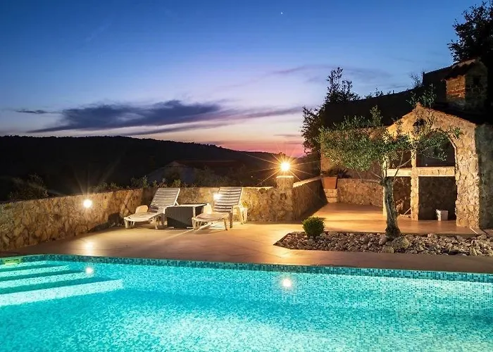 Lejlighed With Swimming Pool Kampor, Rab - 23600