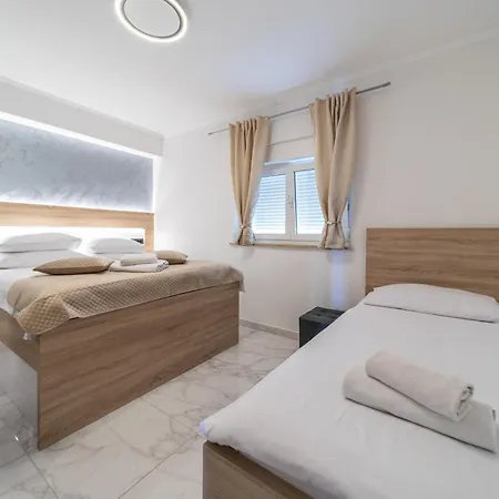 아파트 With Swimming Pool Kampor, Rab - 23600 *